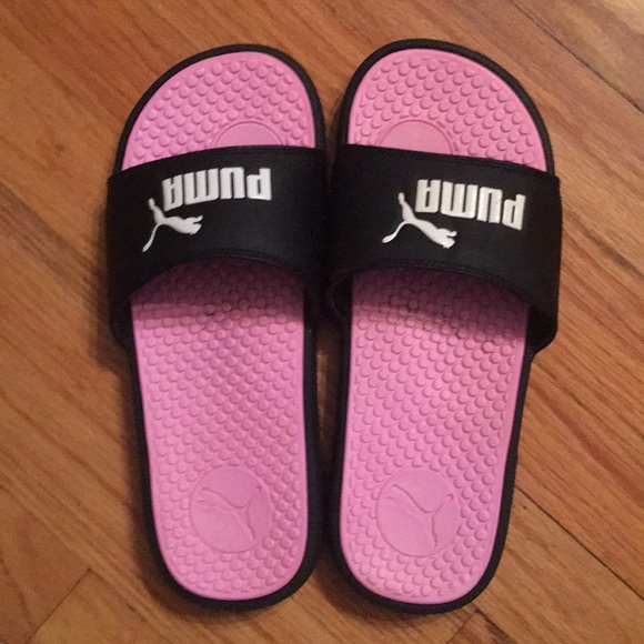 NWOT Puma slides